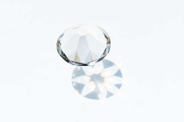 Why do gemologists recommend moissanite?